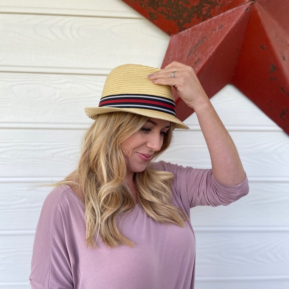 Meet your Posher, Amber - Picture 5 of 5